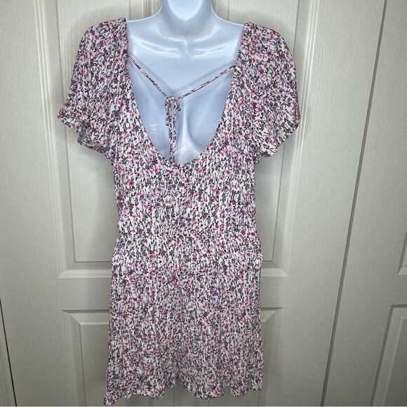 Francesca’s Mi Ami Floral Short Sleeve Short Romper Purple Pink White Size Large - Picture 5 of 14